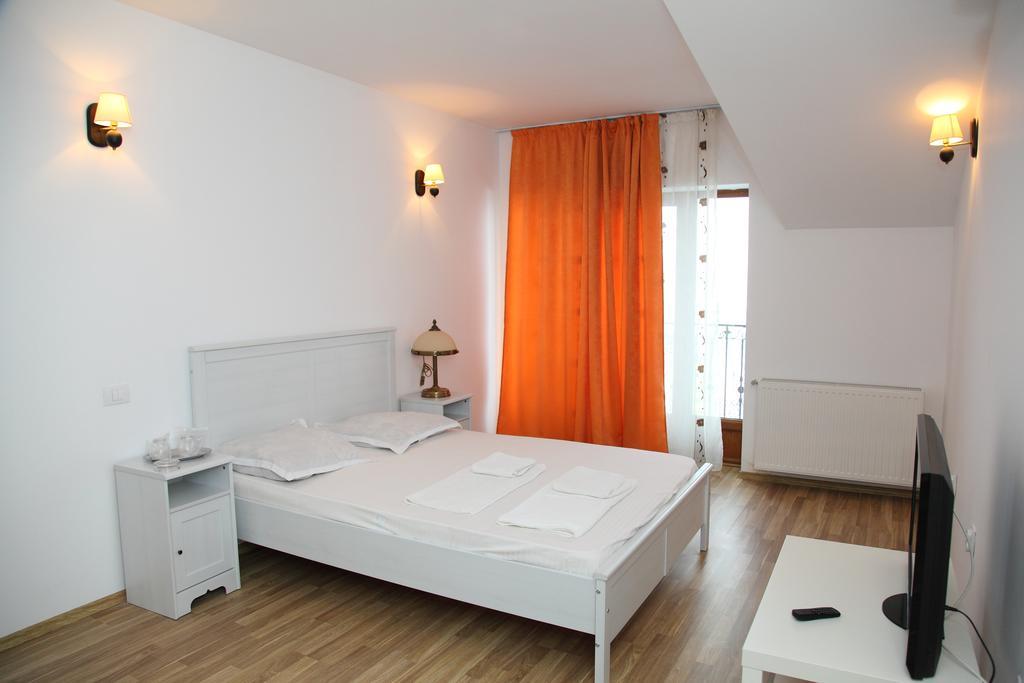 Hotel Rodiv Găeşti Kamer foto